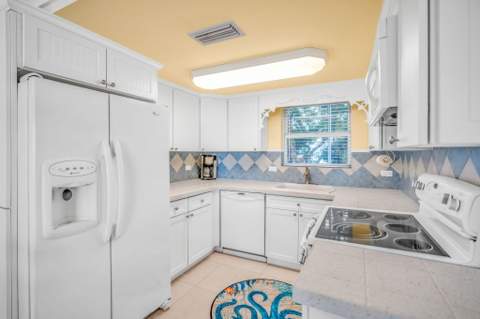 200 Harborview Drive #101, Key Largo FL - photo 10 of 34