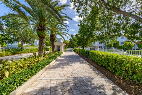 25 E Playa Largo Boulevard, Key Largo FL - photo 18 of 55