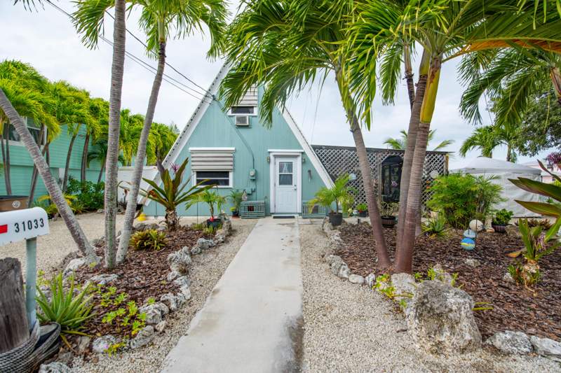 3 bedroom Single Family Residence at 31033 Hibiscus Drive, Hollerich Sub (31.0), Big Pine Key — photo 2