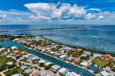 362 E Seaview Drive, Duck Key FL - photo 11 of 63