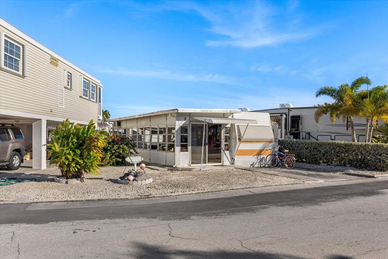 2 bedroom Mobile Home at 701 Spanish Main Drive #566, Venture Out (23.0), Cudjoe Key — photo 3