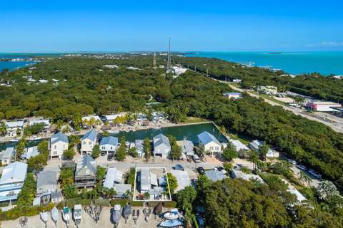 135 Airstream Lane, Plantation Key FL - photo 10 of 14