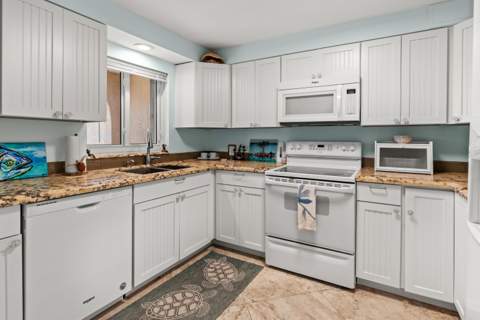 423 Sombrero Beach Road #10, Marathon FL - photo 8 of 25