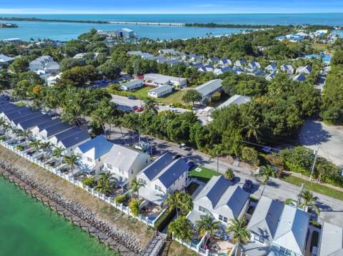 7026 Harbor Village Drive, Duck Key FL - photo 7 of 50