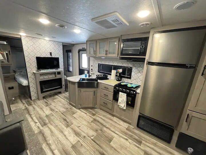 2 bedroom Mobile Home at 101551 Overseas Highway ## 154, Key Largo Kampground (101.5), Key Largo — photo 4