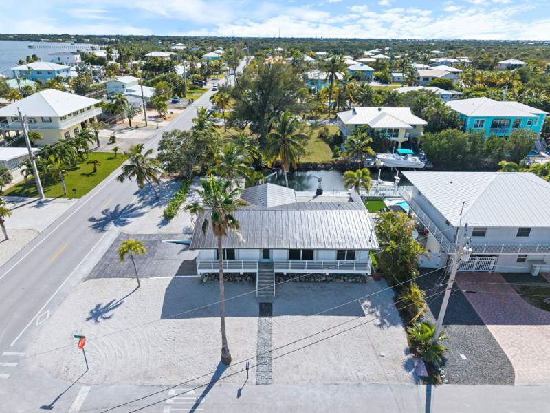 3 bedroom Single Family Residence at 30368 Killdeer Lane, Tropical Bay (30.5), Big Pine Key — photo 5