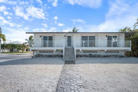 30368 Killdeer Lane, Big Pine Key FL - photo 10 of 59