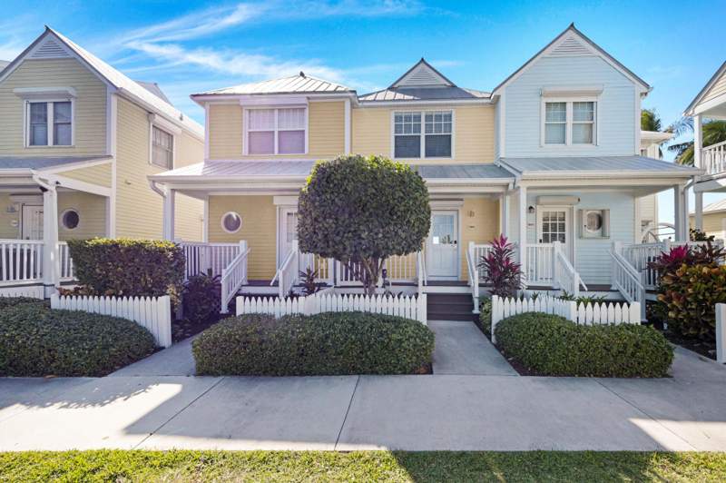 2 bedroom Townhouse at 5006 Sunset Village Drive, Village at Hawks Cay (61.0), Duck Key — photo 2