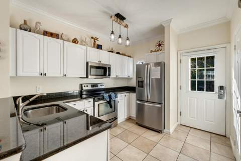 7061 Harbor Village Drive, Duck Key FL - photo 7 of 51