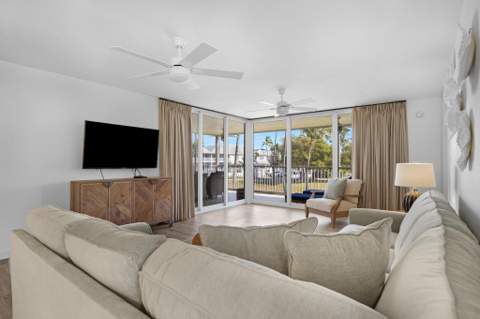 8204 Marina Villas Drive, Duck Key FL - photo 11 of 45