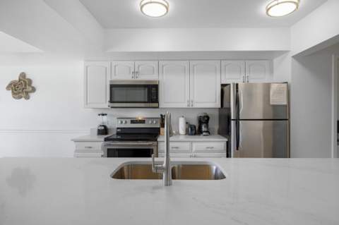 8204 Marina Villas Drive, Duck Key FL - photo 17 of 45