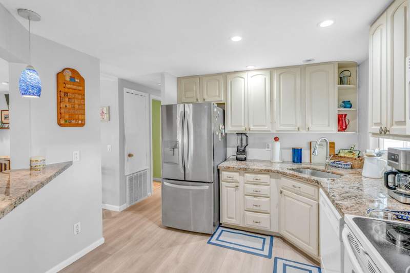 2 bedroom Mobile Home at 902 S Ruby Drive, Silver Shores (96.0), Key Largo — photo 3