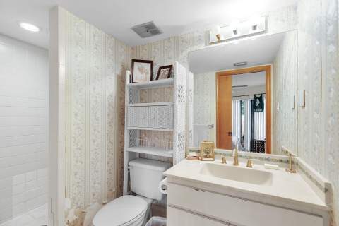 80450 Overseas Highway #Apt 106, Upper Matecumbe Key Islamorada FL - photo 23 of 35