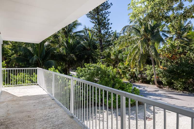 2 bedroom Half Duplex at 1306 51st Street Gulf, Woodburns Sub (49.5), Marathon — photo 4