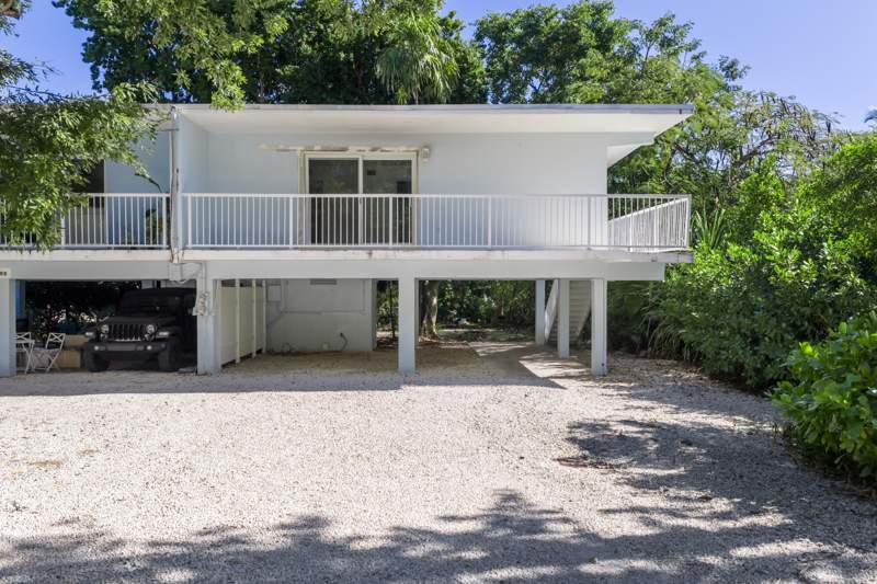 2 bedroom Half Duplex at 1306 51st Street Gulf, Woodburns Sub (49.5), Marathon — photo 2
