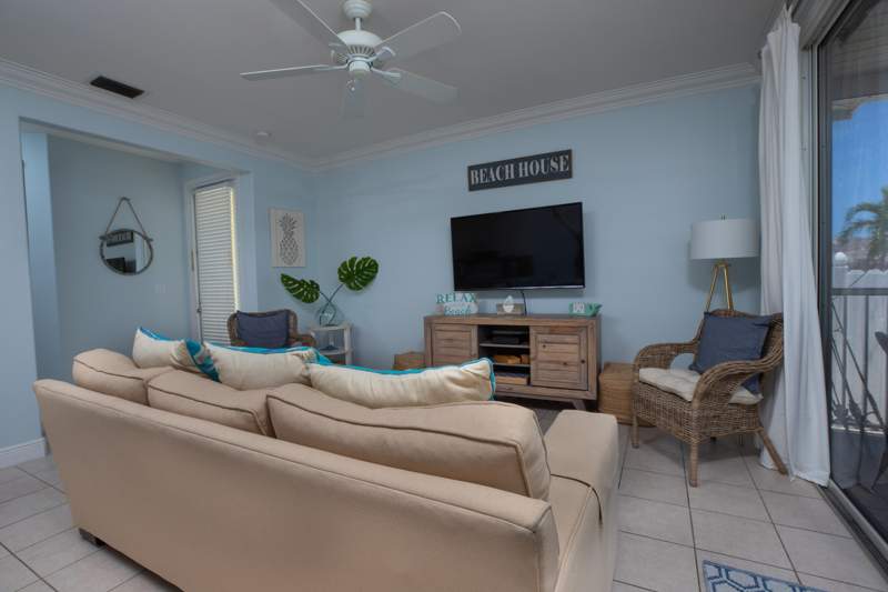 3 bedroom Half Duplex at 441 3Rd Street, Key Colony Bch 1st Addn Amd Plat (53.5), Key Colony — photo 5