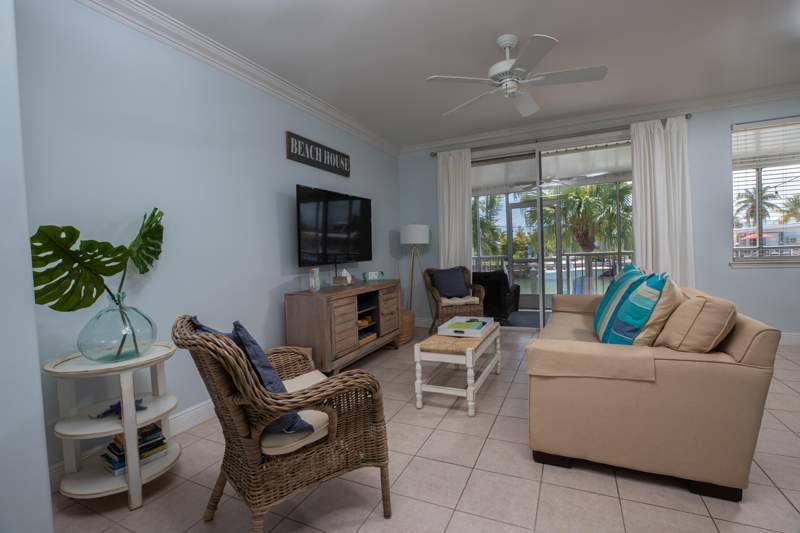 3 bedroom Half Duplex at 441 3Rd Street, Key Colony Bch 1st Addn Amd Plat (53.5), Key Colony — photo 4