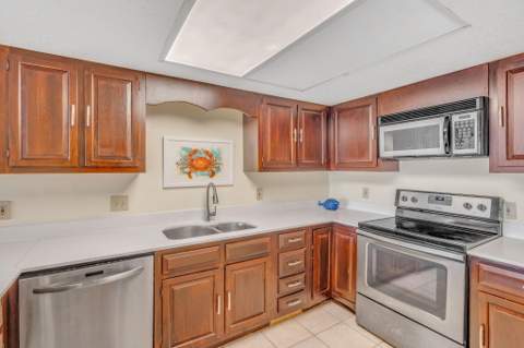 1001 W Ocean Drive #1-204, Key Colony FL - photo 12 of 50