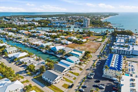 340-350 E Ocean Drive, Key Colony FL - photo 14 of 87