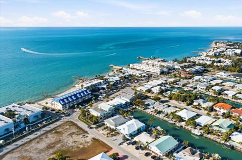 340-350 E Ocean Drive, Key Colony FL - photo 21 of 87
