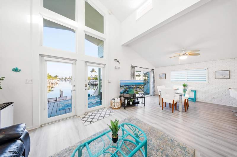 5 bedroom Duplex at 340-350 E Ocean Drive, Key Colony Bch Yacht (53.5), Key Colony — photo 2