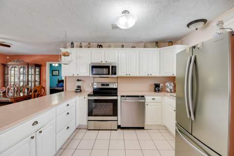 83 Sugarloaf Drive, Sugarloaf Key FL - photo 8 of 31