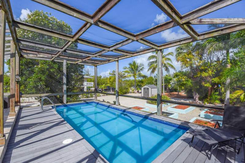 3 bedroom Single Family Residence at 83 Sugarloaf Drive, Sugarloaf Shores (17.0), Sugarloaf Key — photo 2