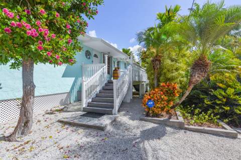 83 Sugarloaf Drive, Sugarloaf Key FL - photo 6 of 31