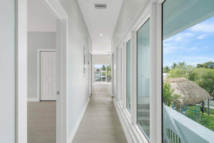 3 bedroom Single Family Residence at 1119 Calder Road, Cross Key Waterways (103.0), Key Largo — photo 4