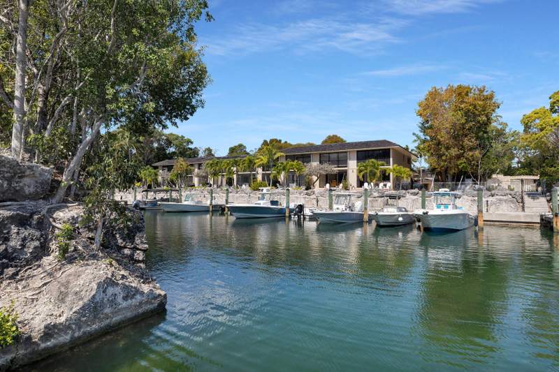 2 bedroom Condominium at 96000 Overseas Highway #Dd3 31' boat slip, Buttonwood Bay (96.0), Key Largo — photo 2
