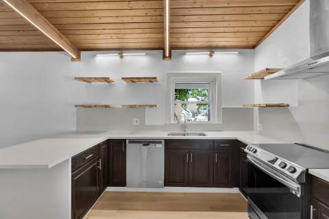 178 Coral Avenue, Plantation Key FL - photo 9 of 43