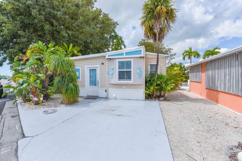 2 bedroom Mobile Home at 701 Spanish Main Drive #28, Venture Out (23.0), Cudjoe Key — photo 2
