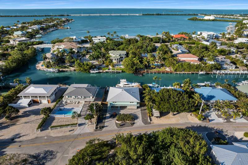 2 bedroom Single Family Residence at 232 W Seaview Drive, Plantation Island (61.0), Duck Key — photo 3