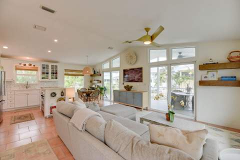 637 E Caribbean Drive, Summerland Key FL - photo 8 of 47
