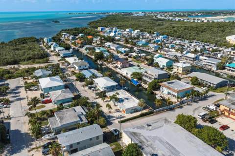 100 E 63rd Street Ocean, Marathon FL - photo 6 of 44