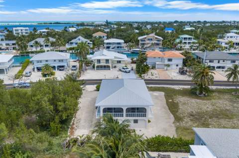 249 W Seaview Drive, Duck Key FL - photo 15 of 17