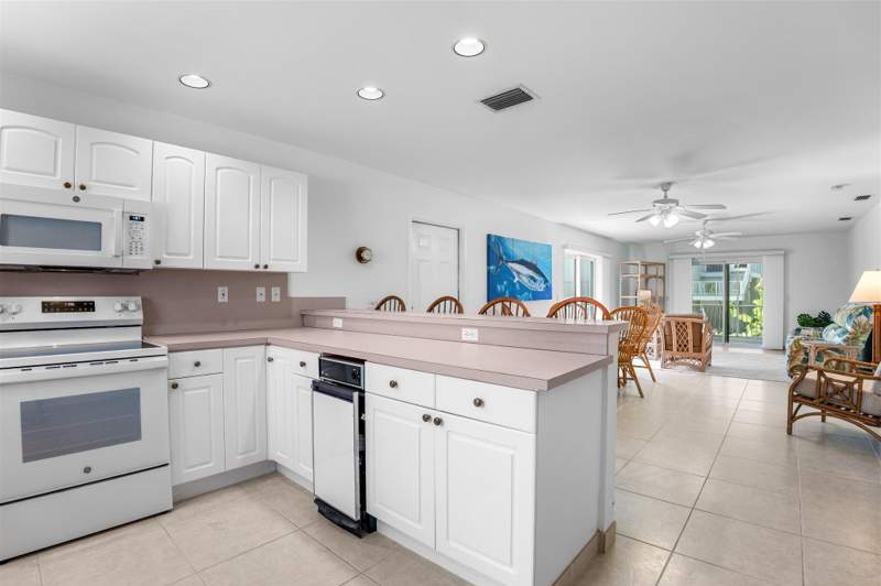 2 bedroom Single Family Residence at 249 W Seaview Drive, Plantation Island (61.0), Duck Key — photo 5