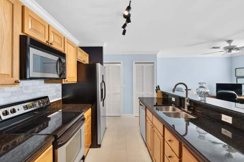 3029 N Roosevelt Boulevard #Apt 11, Key West FL - photo 8 of 29