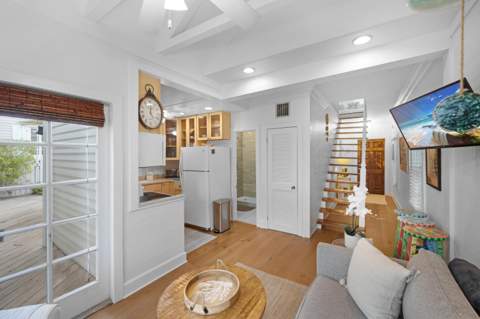 1025 Elgin Lane, Key West FL - photo 13 of 37