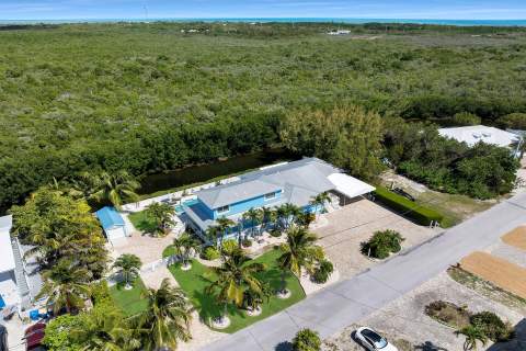 169 Venetian Way, Plantation Key FL - photo 7 of 75