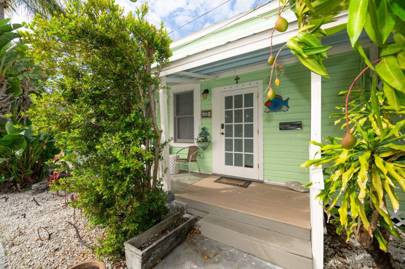 3 bedroom Single Family Residence at 846 Olivia Street, Old Town - Unrecord (1.0), Key West — photo 2