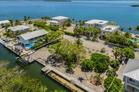 3742 Seagrape Street, Big Pine Key FL - photo 8 of 99
