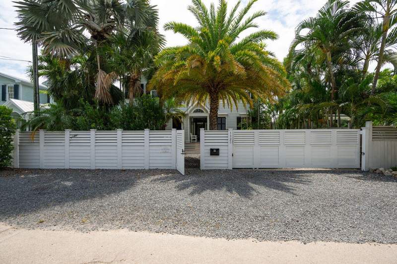 4 bedroom Single Family Residence at 1320 South Street, Key West Investment Co Sub (1.0), Key West — photo 2