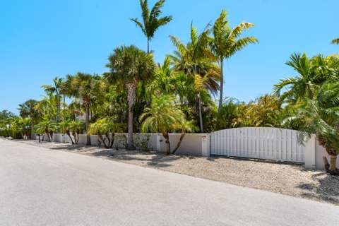 3742 Seagrape Street, Big Pine Key FL - photo 23 of 99