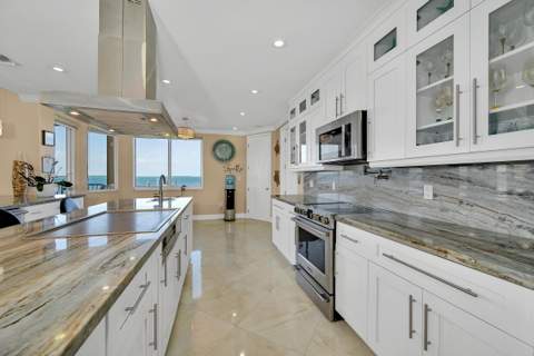 112 N Bounty Lane, Key Largo FL - photo 7 of 49