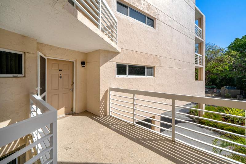 2 bedroom Condominium at 80450 Overseas Highway #204, Sand Pebbles (80.5), Upper Matecumbe Key Islamorada — photo 2