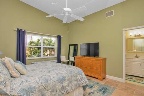 591 Sombrero Beach Road #Apt 1B, Marathon FL - photo 19 of 31