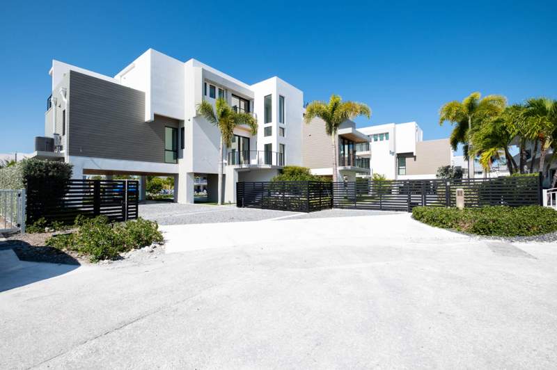 5 bedroom Single Family Residence at 301 Buttonwood Circle #A, Key Largo Beach Addition (100.0), Key Largo — photo 3
