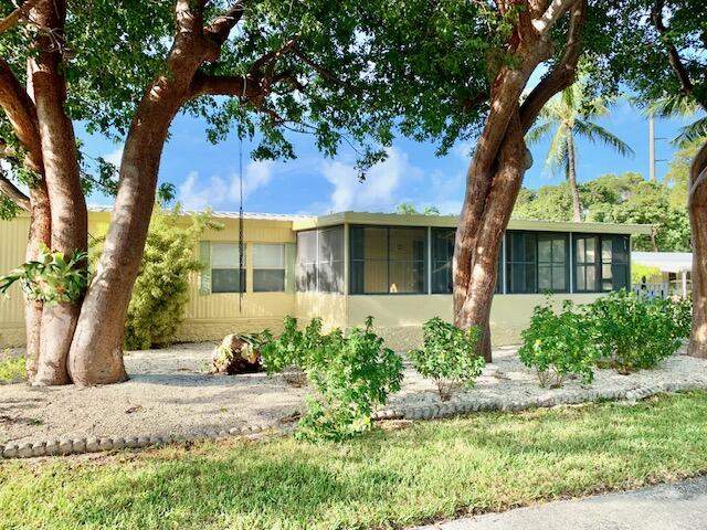 2 bedroom Mobile Home at 901 S Emerald Drive, Silver Shores (96.0), Key Largo — photo 5