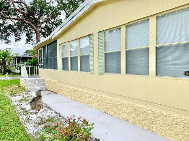 2 bedroom Mobile Home at 901 S Emerald Drive, Silver Shores (96.0), Key Largo — photo 2